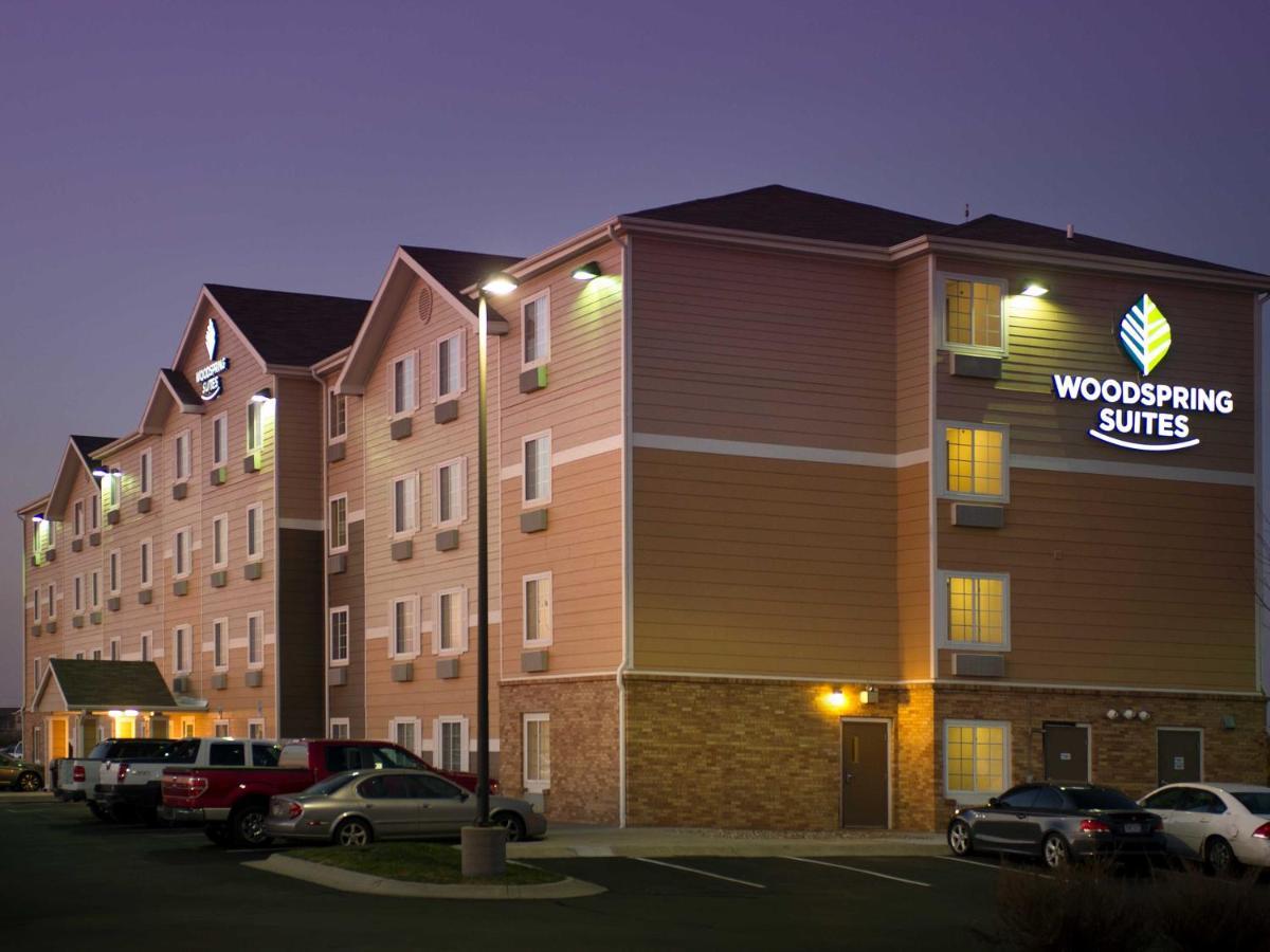 Woodspring Suites Lincoln Northeast I-80 Екстер'єр фото