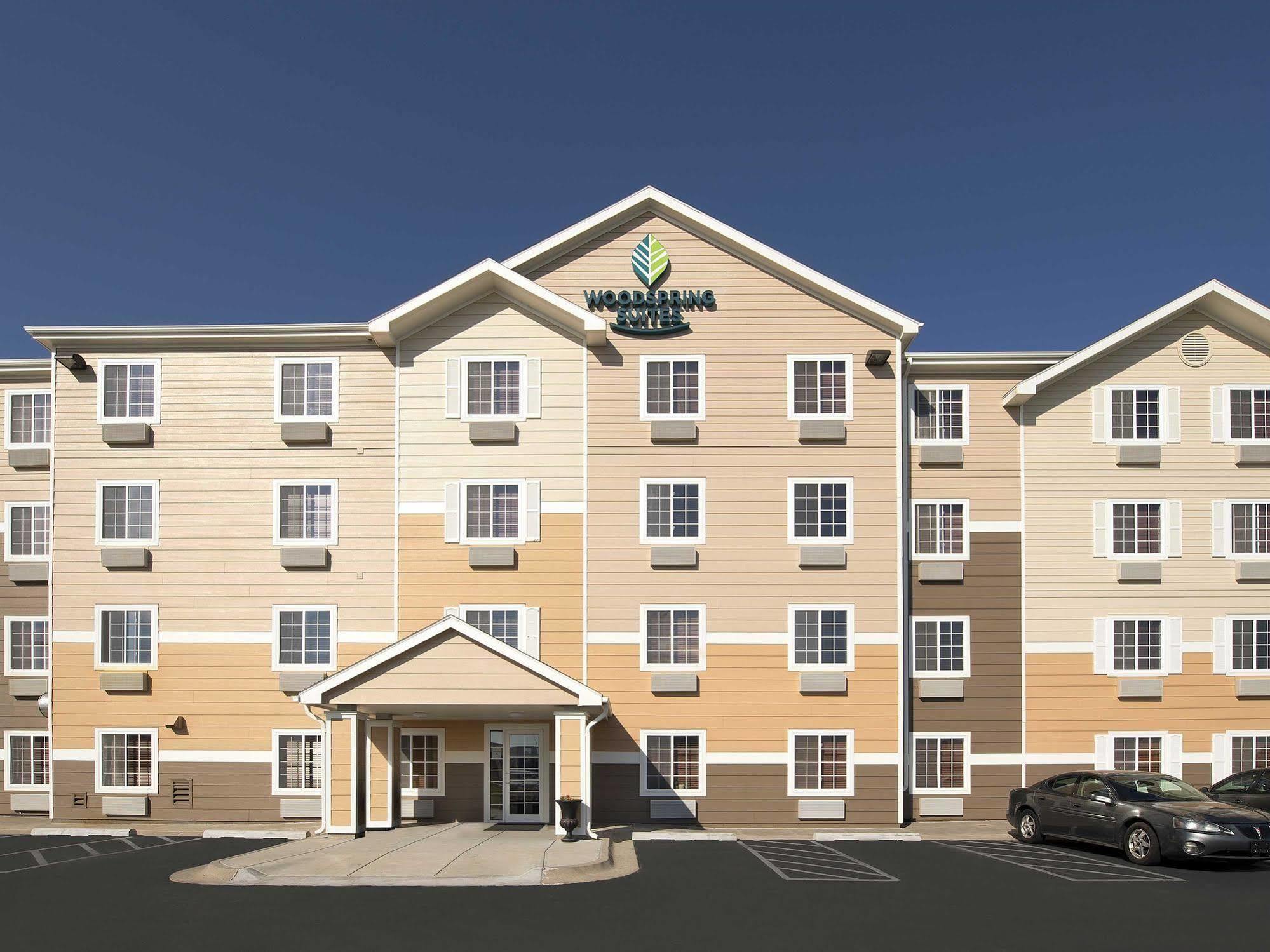 Woodspring Suites Lincoln Northeast I-80 Екстер'єр фото